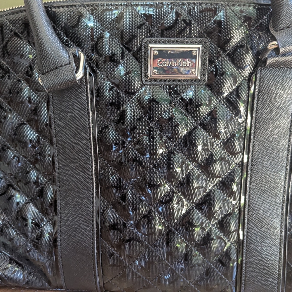 Black Quilted Tote Bag with Diamond Pattern
